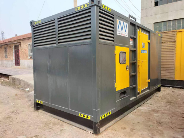 白茅湖农场进行柴油发电机组电瓶性能测试时，有哪些注意事项？